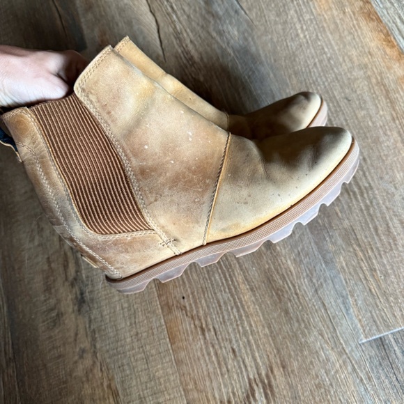 Sorel Joan Of Arctic Wedge II Chelsea Boot in Camel Brown - Picture 3 of 11